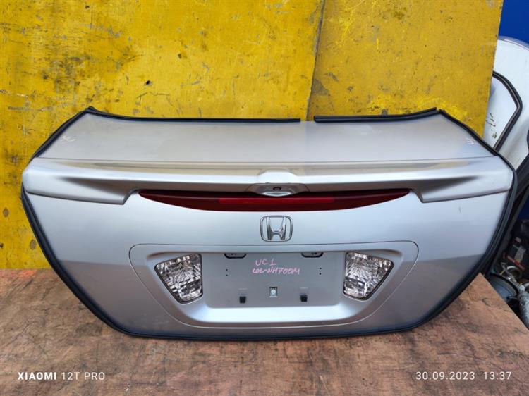 Крышка багажника Хонда Инспаер в Сочи 652201